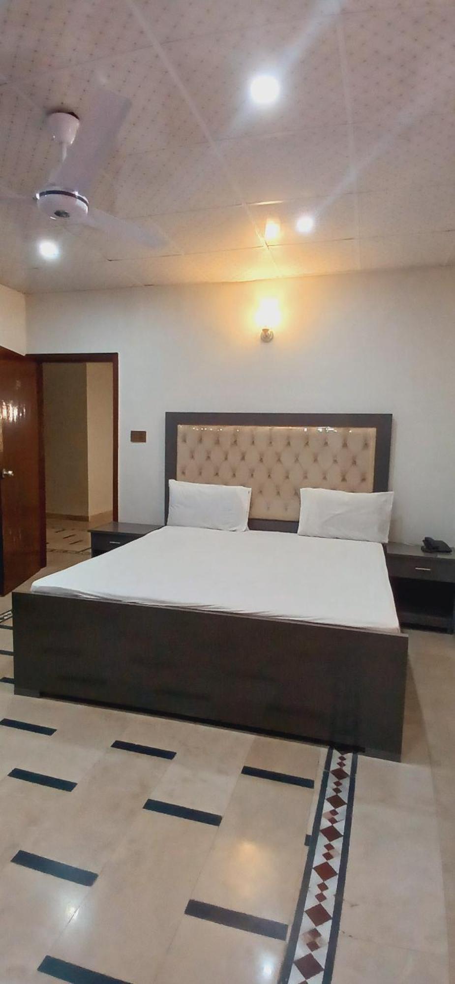Subhan Palace Guest House Karachi Bagian luar foto