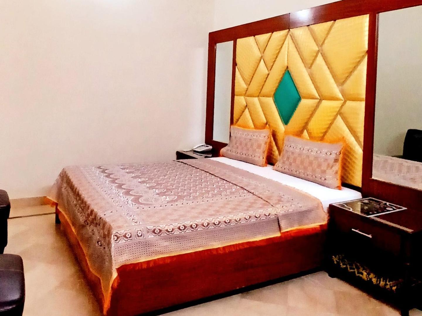 Subhan Palace Guest House Karachi Bagian luar foto